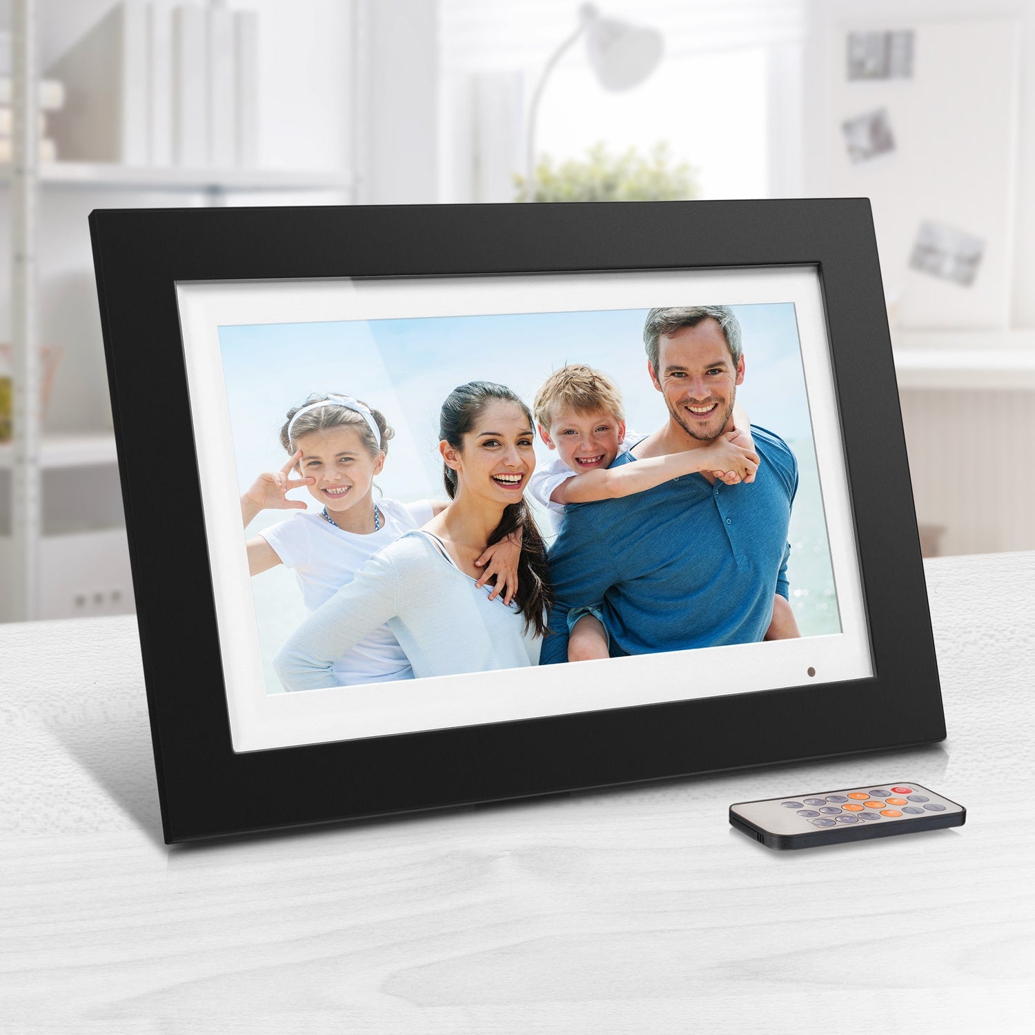 aluratek 14 digital photo frame 4gb lifestyle