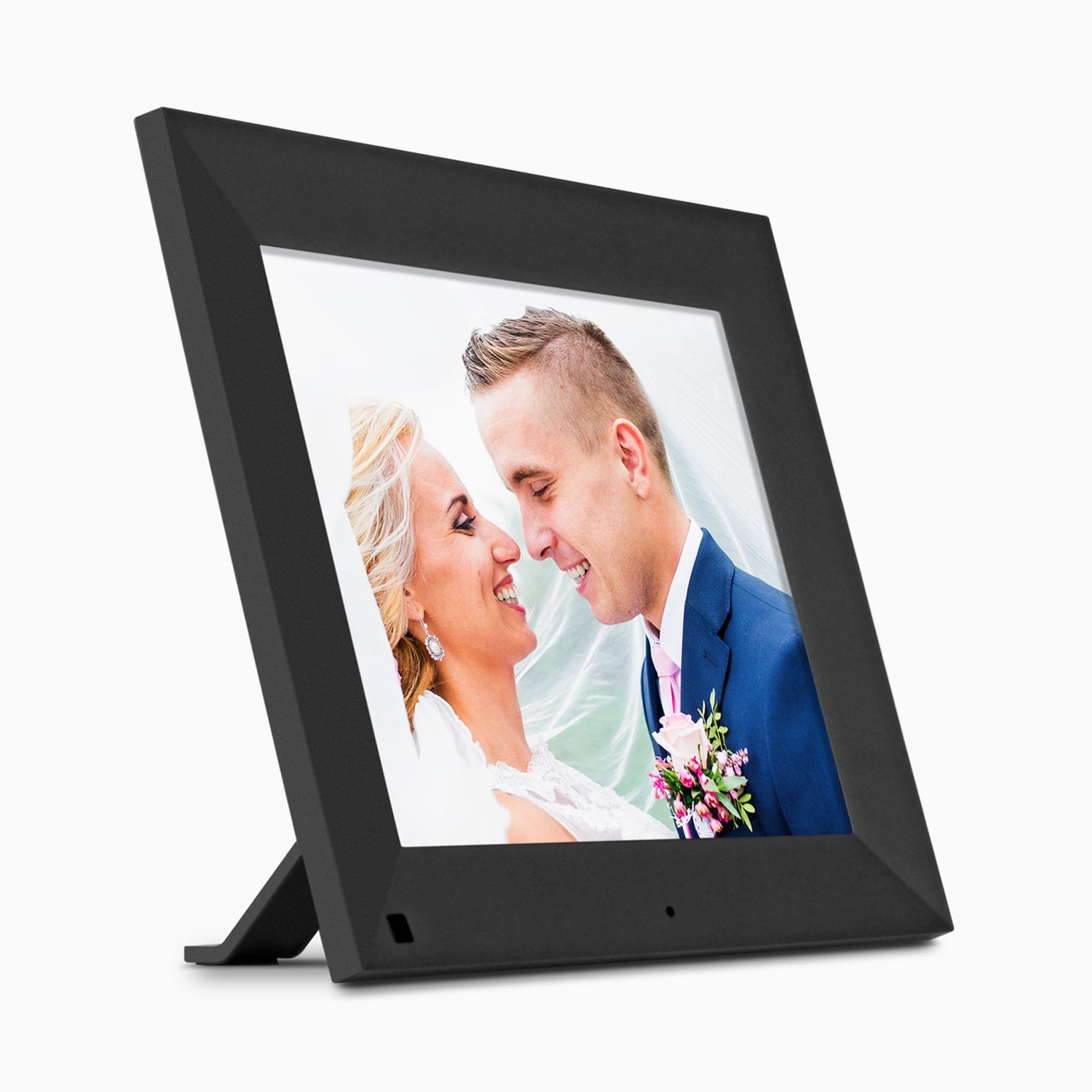 aluratek 9 digital photo frame motion sensor auto-rotation 16gb front angle horizontal