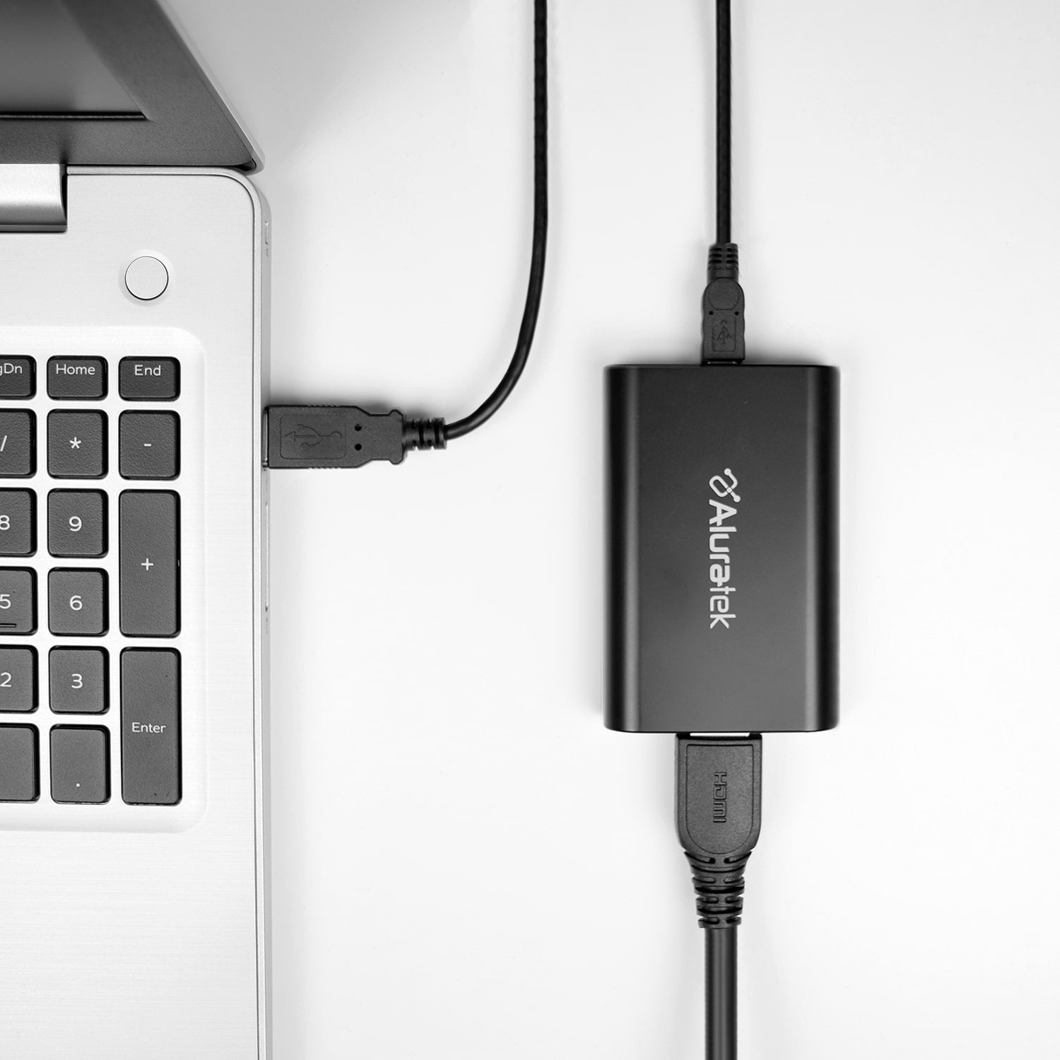 Aluratek USB to HDMI 1080p Adapter with Audio laptop connected