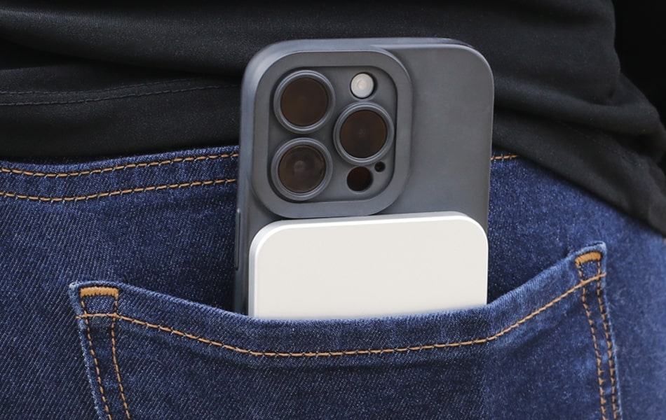 Aluratek Wireless Qi2 MagSafe Compatible Power Bank on the go Convenience