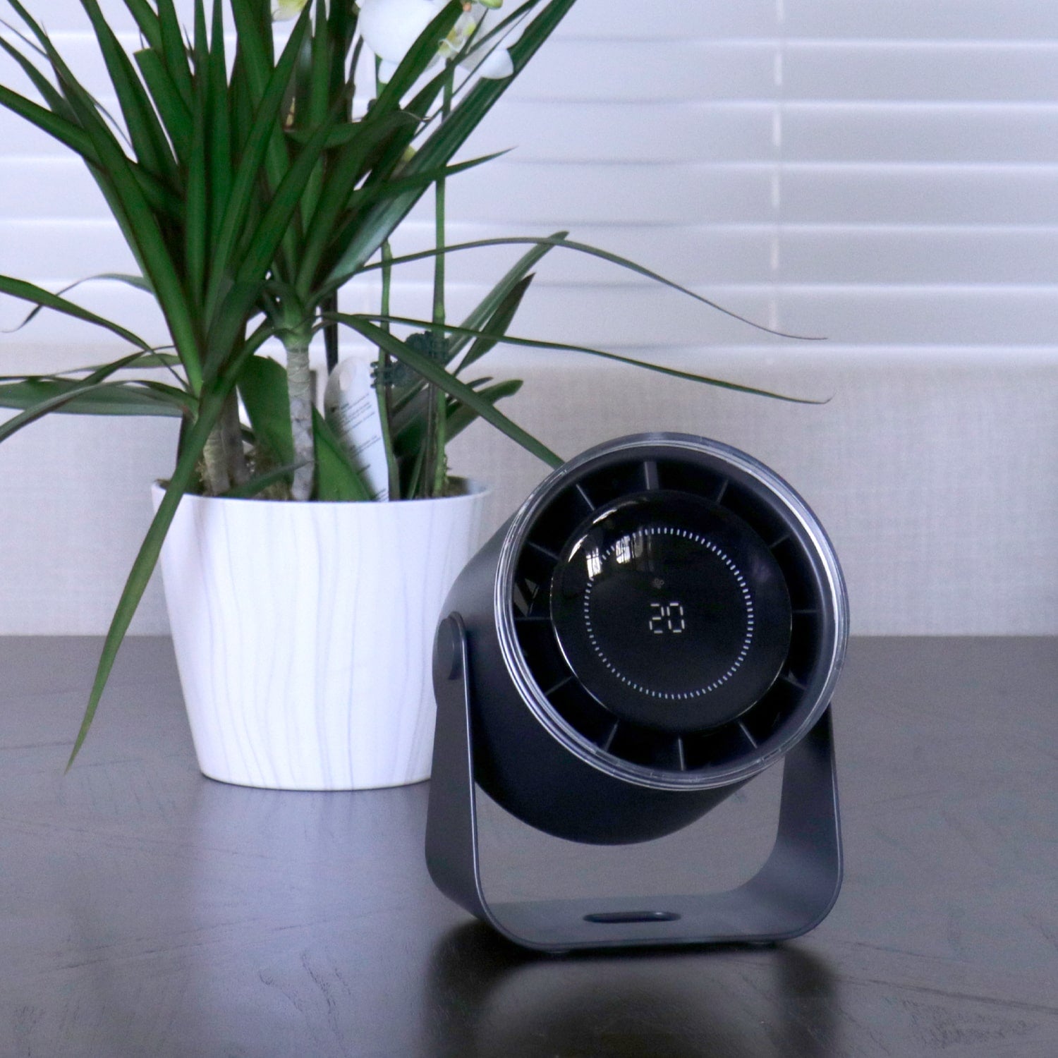 Aluratek Vortex Pro Max Rechargeable Desktop Fan lifestyle digital screen